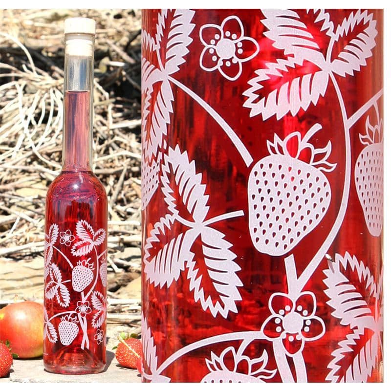 350 ml stikla pudele 'Opera', motīvs: zemenes, aizdare: korķis